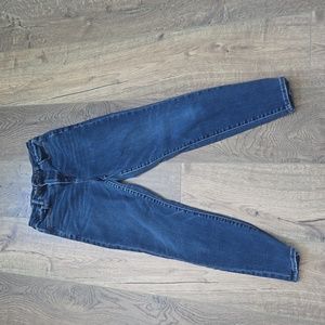 American Eagle curvy super high rise jeans size 4 short